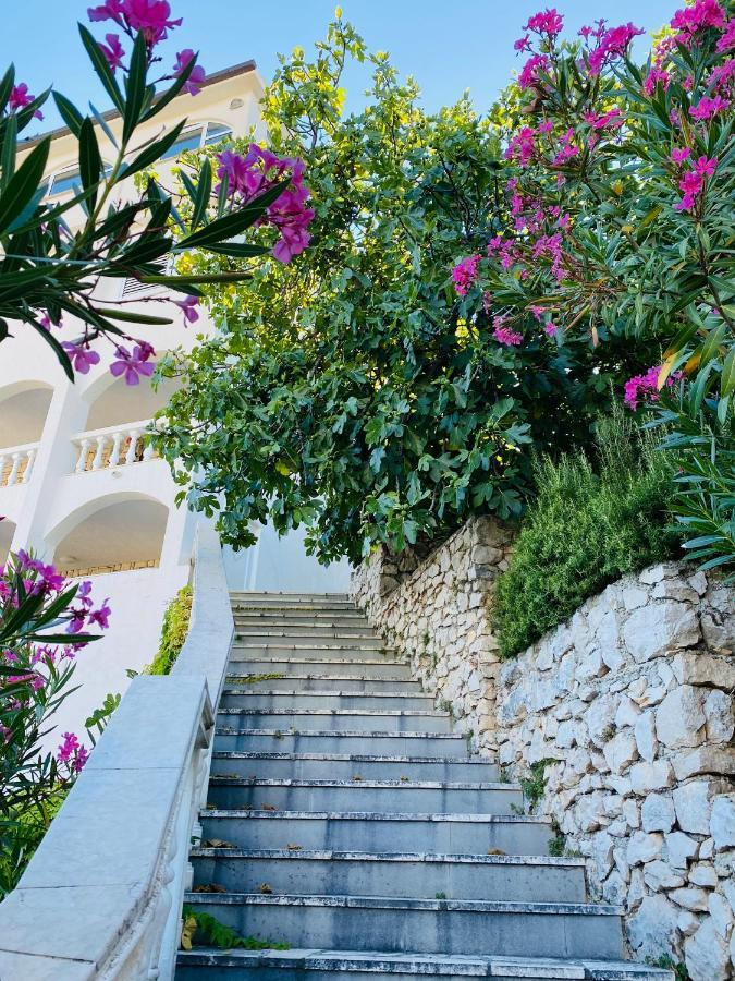 Apartments Jasmina Vinisce Exterior photo