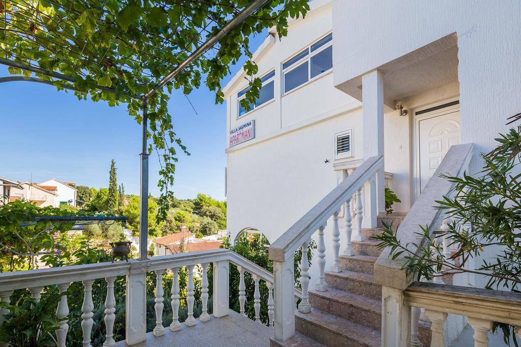 Apartments Jasmina Vinisce Exterior photo