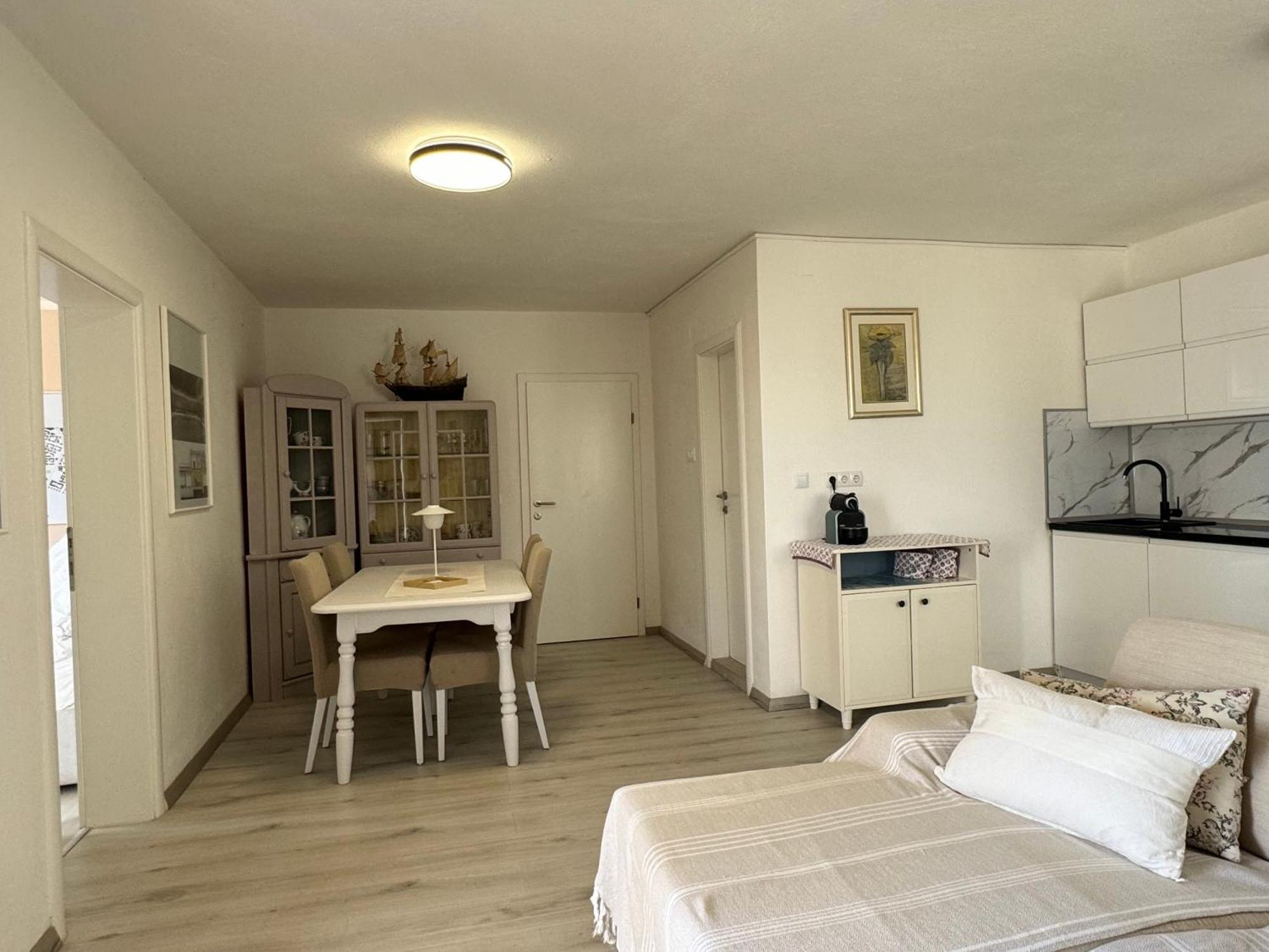 Apartments Jasmina Vinisce Exterior photo